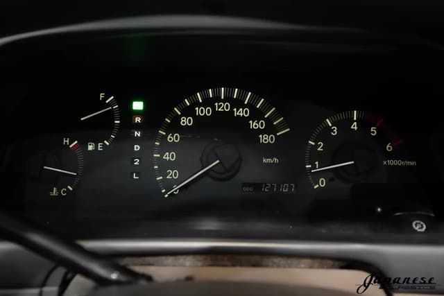1999 Toyota Grand Hiace JDM car for sale — photo 12 of 25