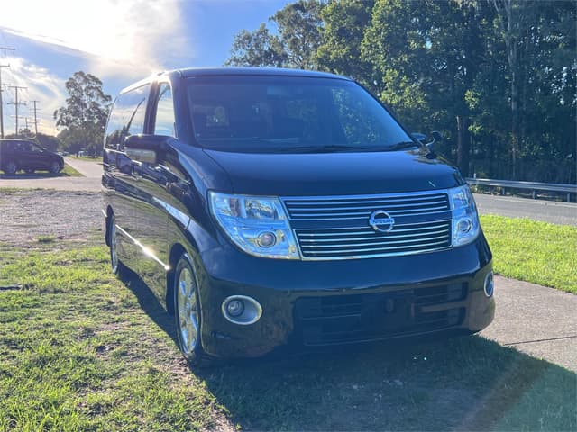2007 Nissan Elgrand JDM car for sale — photo 3 of 16