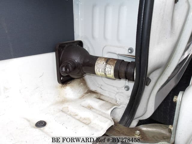 2001 Toyota HiAce JDM car for sale — photo 22 of 25