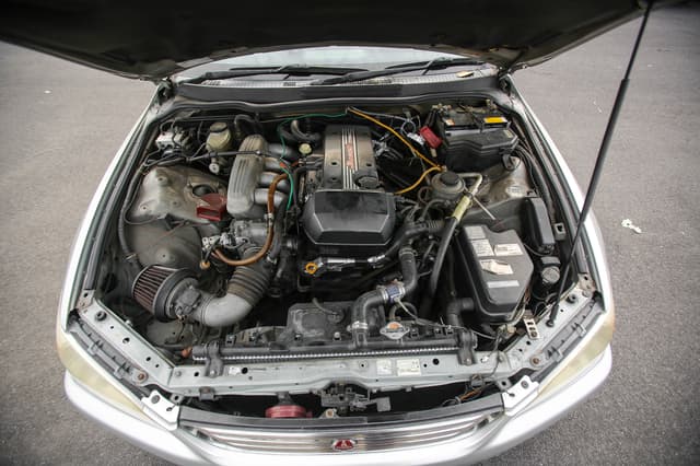 1998 Toyota Altezza JDM car for sale — photo 2 of 25