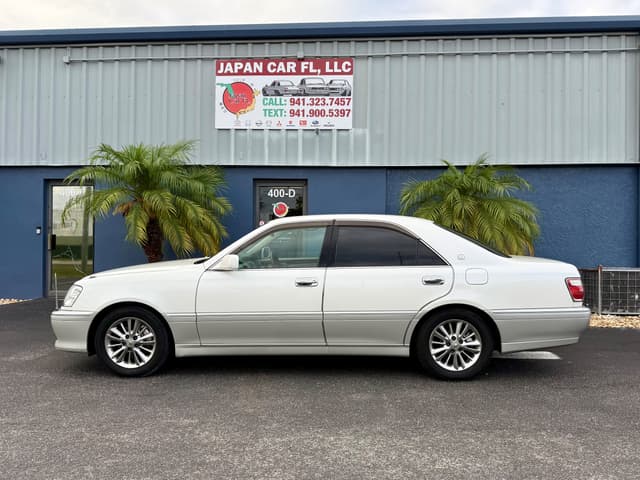 1999 Toyota Crown JDM car for sale — photo 11 of 21