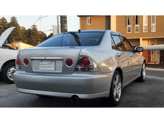 1999 Toyota Altezza JDM car for sale — photo 4 of 24