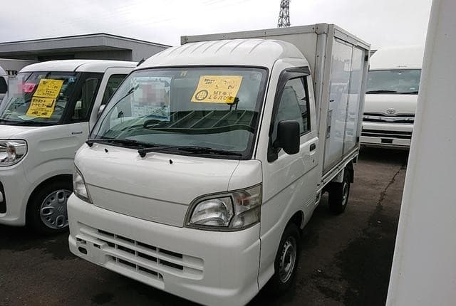 2010 Daihatsu Hijet JDM car for sale — photo 3 of 12