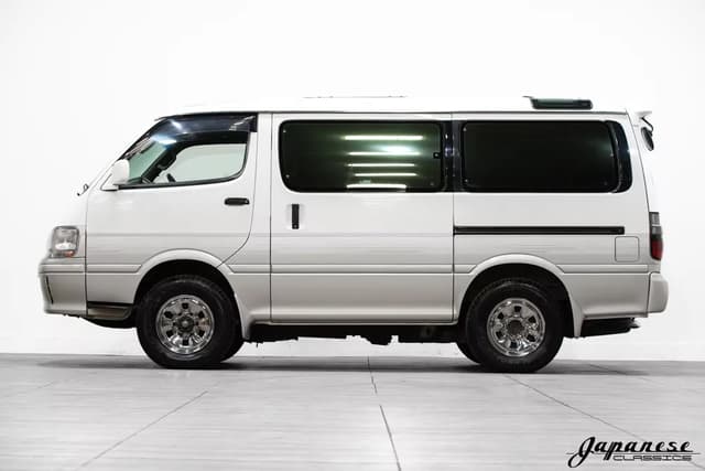 1997 Toyota HiAce JDM car for sale — photo 4 of 25