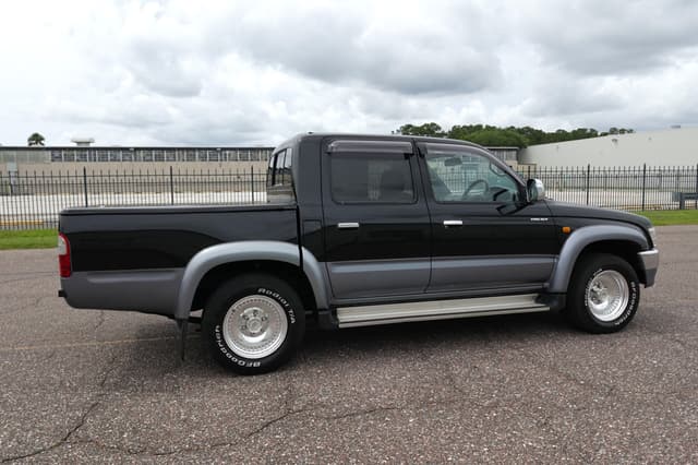 1997 Toyota Hilux JDM car for sale — photo 7 of 19