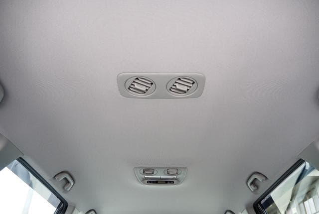 2009 Honda Odyssey JDM car for sale — photo 17 of 25