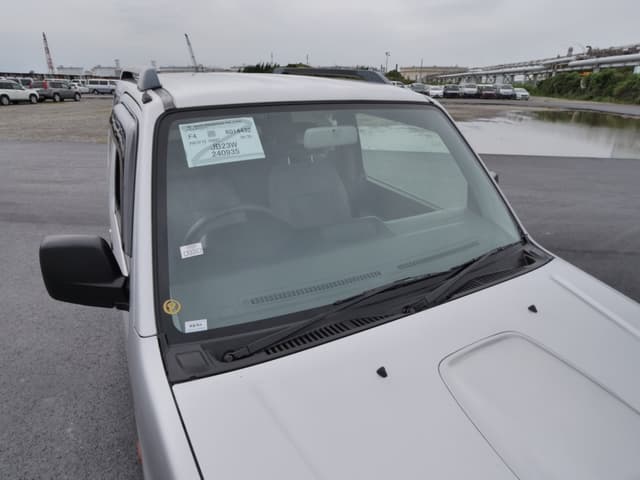 2001 Suzuki Jimny JDM car for sale — photo 13 of 25