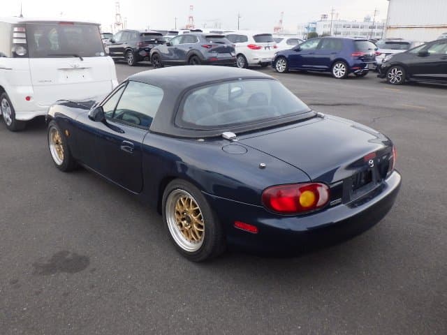 1998 Mazda Roadster (Eunos Roadster / MX-5) JDM car for sale — photo 3 of 9