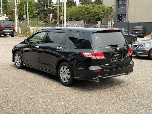 2011 Honda Odyssey JDM car for sale — photo 5 of 19