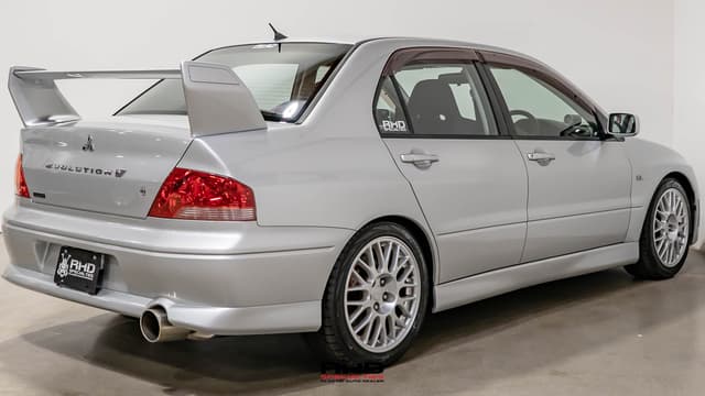 2001 Mitsubishi Lancer Evolution JDM car for sale — photo 8 of 25