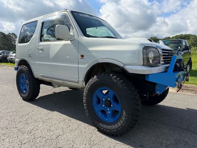 2001 Suzuki Jimny JDM car for sale — photo 6 of 12