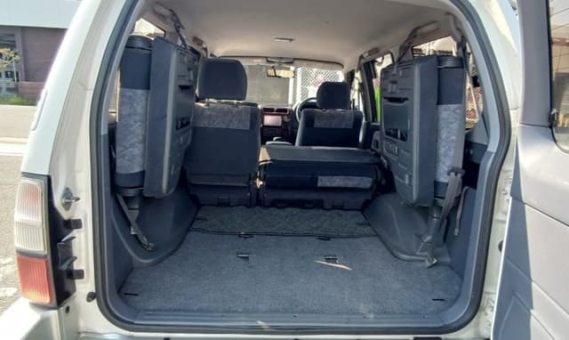 2000 Toyota Land Cruiser Prado JDM car for sale — photo 9 of 18