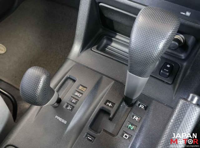 2000 Mitsubishi Pajero JDM car for sale — photo 10 of 15