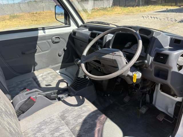 1997 Mitsubishi Minicab JDM car for sale — photo 10 of 25