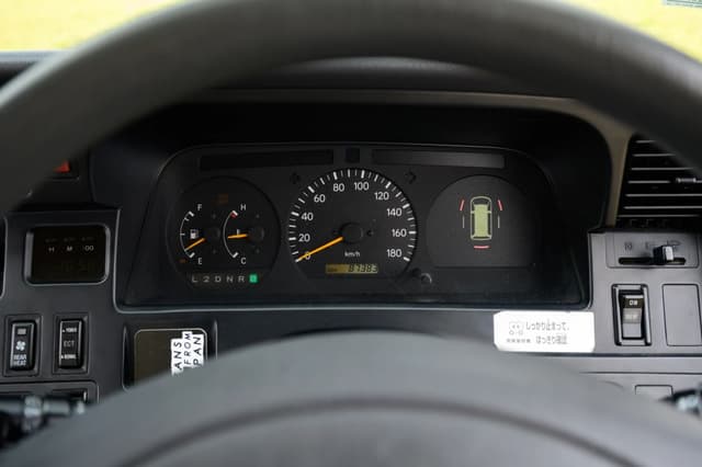 1999 Toyota HiAce JDM car for sale — photo 8 of 20