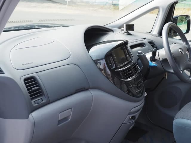 2001 Toyota Estima JDM car for sale — photo 16 of 25