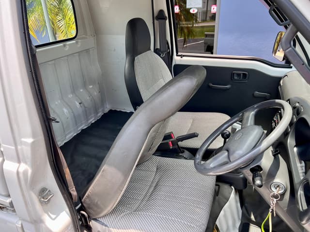 1997 Daihatsu Hijet JDM car for sale — photo 12 of 19