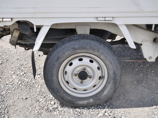 1999 Daihatsu Hijet JDM car for sale — photo 23 of 25