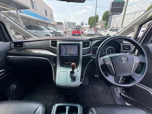 2011 Toyota Vellfire JDM car for sale — photo 5 of 25