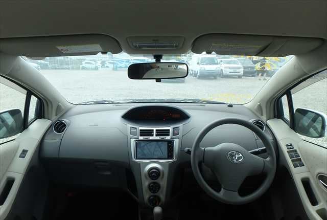 2009 Toyota Vitz JDM car for sale — photo 15 of 25