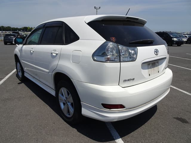 2006 Toyota Harrier JDM car for sale — photo 3 of 10