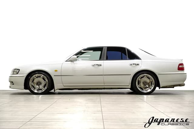 1996 Nissan Cima JDM car for sale — photo 4 of 25