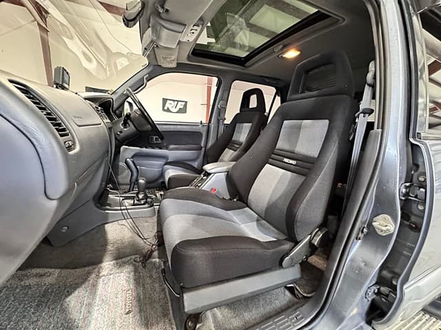 1996 Toyota Hilux Surf JDM car for sale — photo 22 of 25