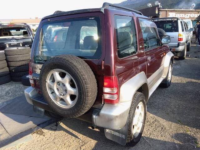 1996 Mitsubishi Pajero JDM car for sale — photo 2 of 8