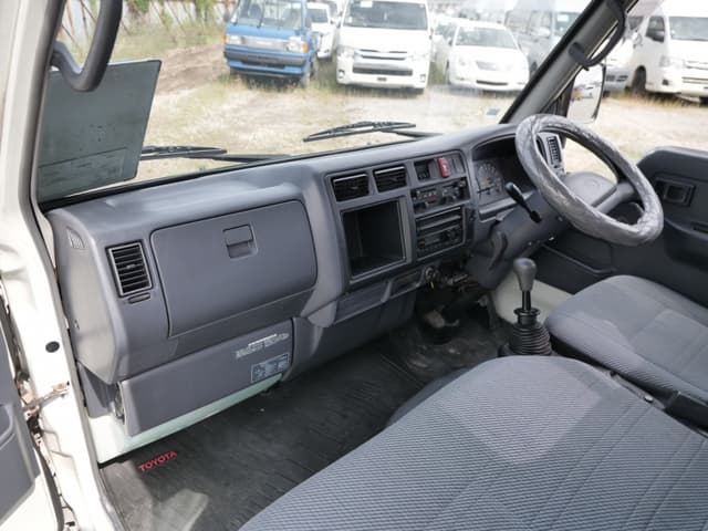 1996 Toyota Dyna JDM car for sale — photo 24 of 25
