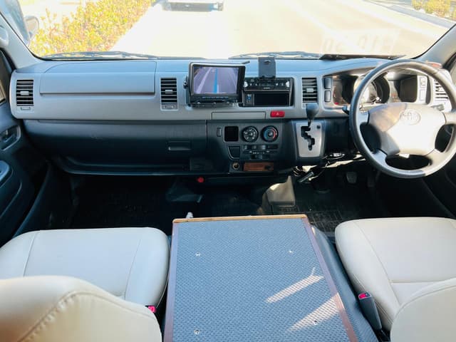 2007 Toyota HiAce JDM car for sale — photo 13 of 21