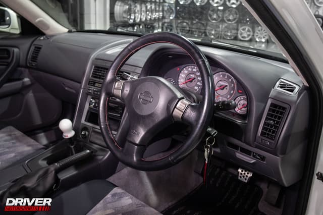 1998 Nissan Skyline JDM car for sale — photo 13 of 24