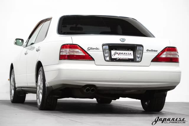 1998 Nissan Gloria JDM car for sale — photo 6 of 25