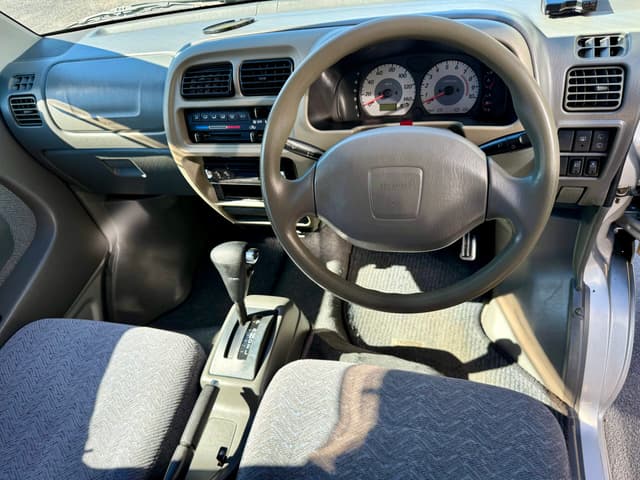 2000 Suzuki Every Van JDM car for sale — photo 16 of 23