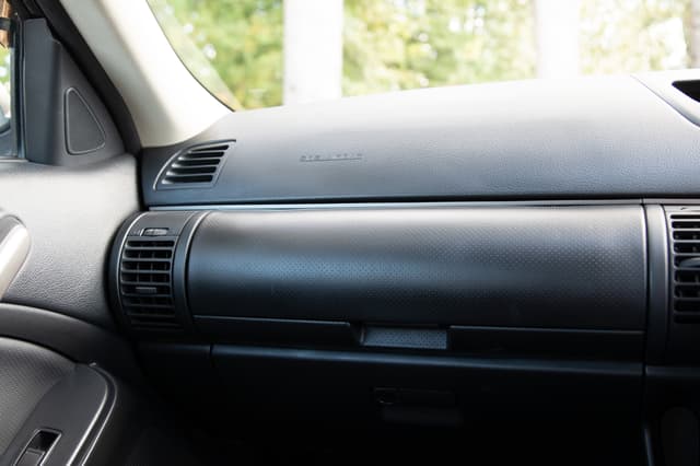 2001 Nissan Skyline JDM car for sale — photo 13 of 14