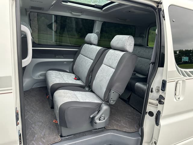 2000 Toyota HiAce JDM car for sale — photo 14 of 20