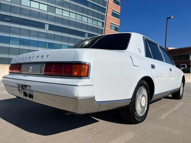 1999 Toyota Century JDM car for sale — photo 9 of 25