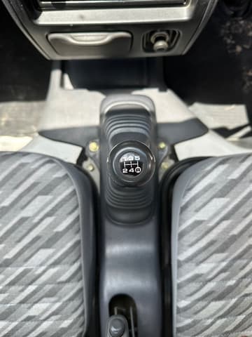 2001 Daihatsu Hijet JDM car for sale — photo 18 of 24