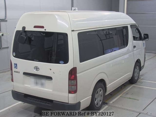 2008 Toyota HiAce JDM car for sale — photo 2 of 8