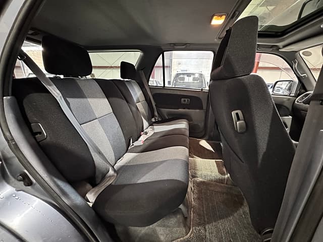 1996 Toyota Hilux Surf JDM car for sale — photo 15 of 25