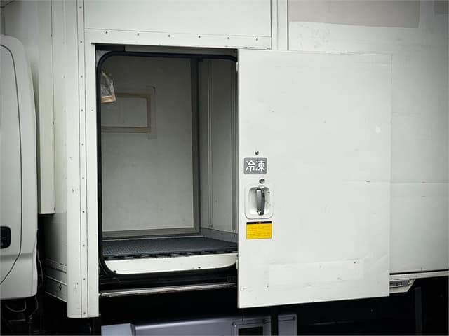 2008 Toyota Dyna JDM car for sale — photo 16 of 24