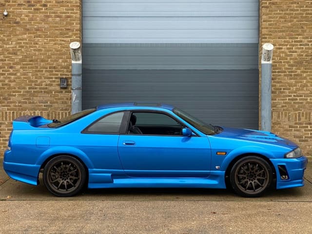 1995 Nissan Skyline JDM car for sale — photo 3 of 25