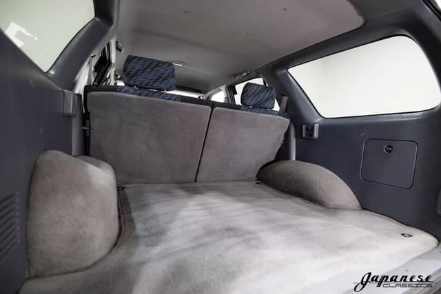 1998 Toyota Hilux Surf JDM car for sale — photo 23 of 25