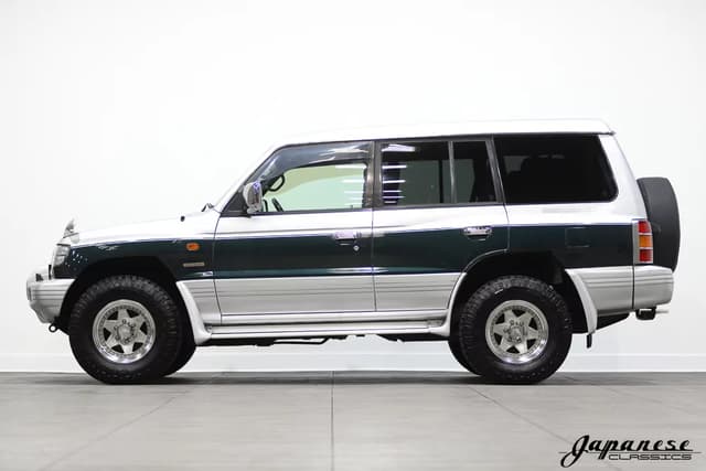 1999 Mitsubishi Pajero JDM car for sale — photo 4 of 25
