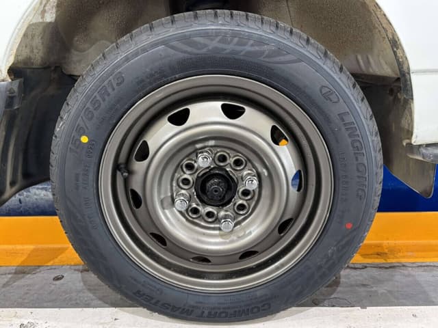 1997 Mitsubishi Minicab JDM car for sale — photo 15 of 25