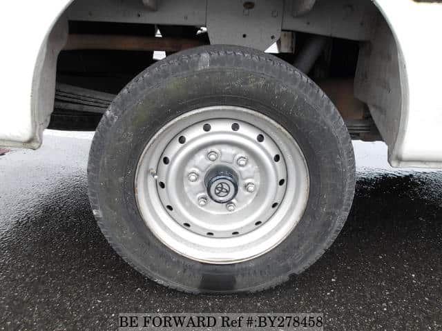 2001 Toyota HiAce JDM car for sale — photo 11 of 25