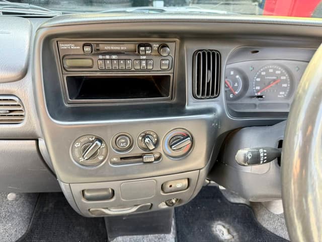2001 Daihatsu Atrai JDM car for sale — photo 21 of 25