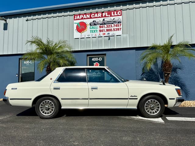 1982 Toyota Crown JDM car for sale — photo 11 of 25