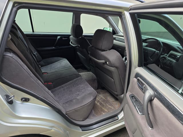 2000 Toyota Crown JDM car for sale — photo 12 of 14
