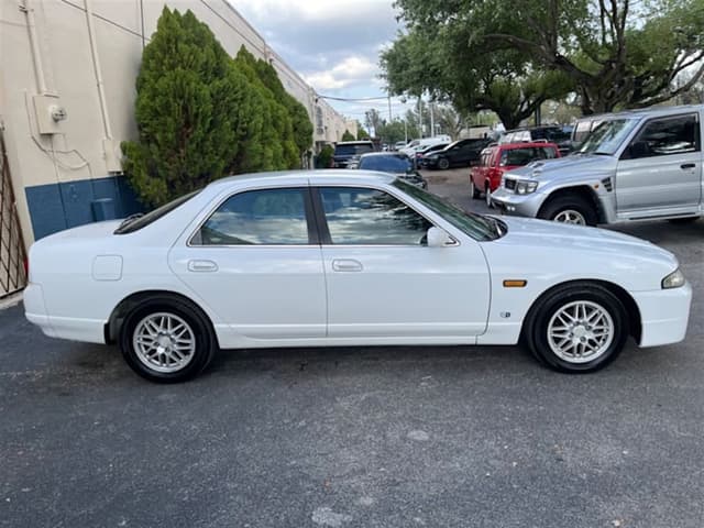 1997 Nissan Skyline JDM car for sale — photo 8 of 17