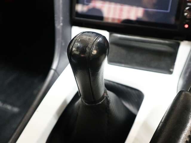 1998 Nissan Skyline JDM car for sale — photo 7 of 9